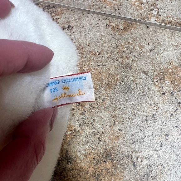 1989 Hallmark Heartline Teddy Bear White Red Ribbon Plush Stuffed Animal - Picture 3 of 4